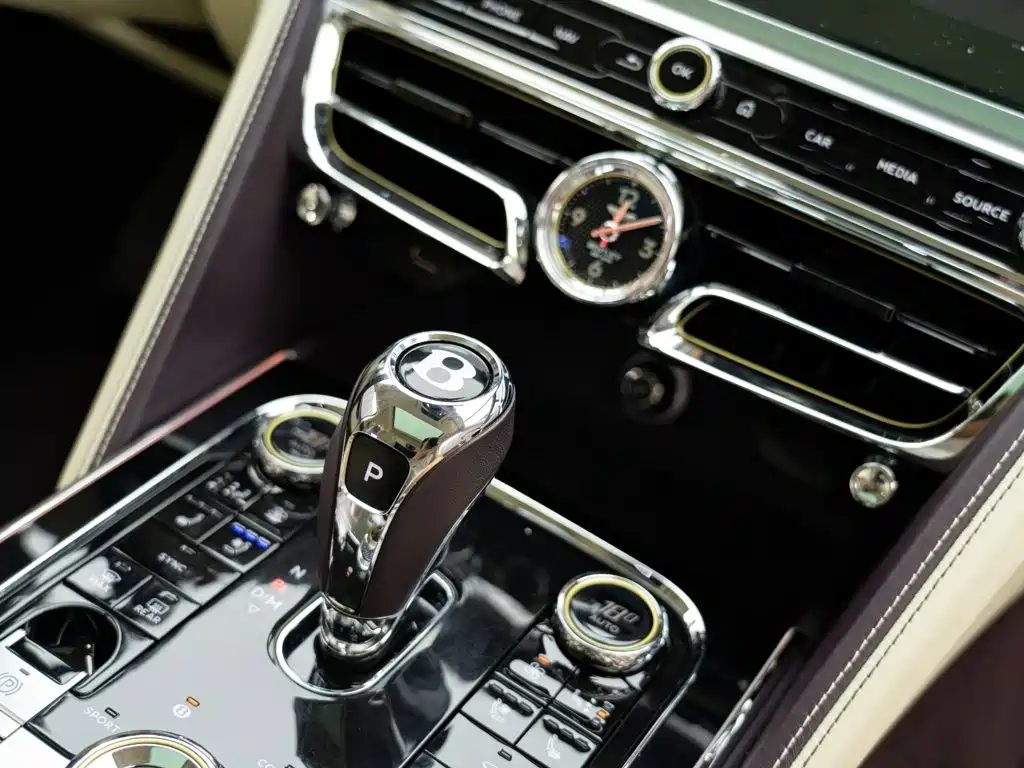 Bentley Flying Spur — миниатюра 21