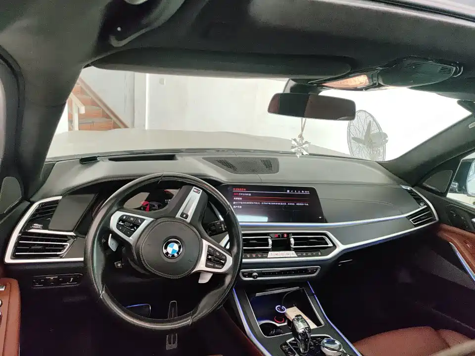 BMW X7 — миниатюра 5
