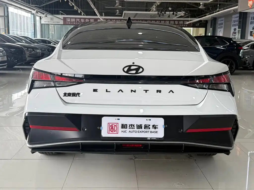 Hyundai Elantra — миниатюра 4