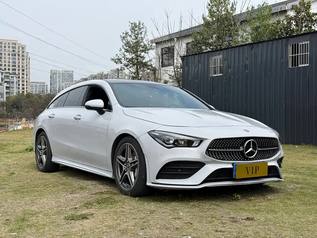 MERCEDES-BENZ CLA
