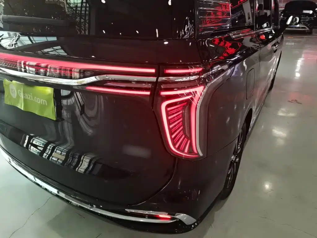 Hongqi Hongqi HQ9 — миниатюра 8
