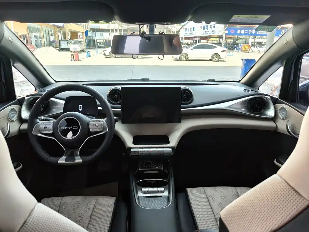 BYD Dolphin — миниатюра 7