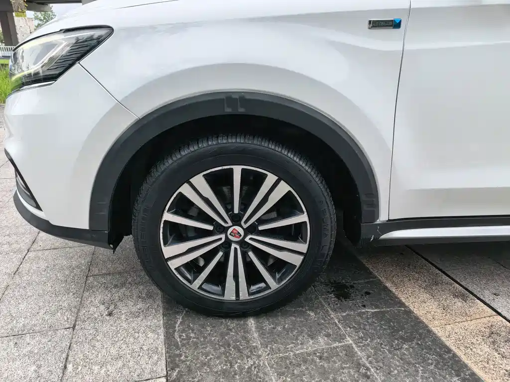 Roewe RX5 — миниатюра 5