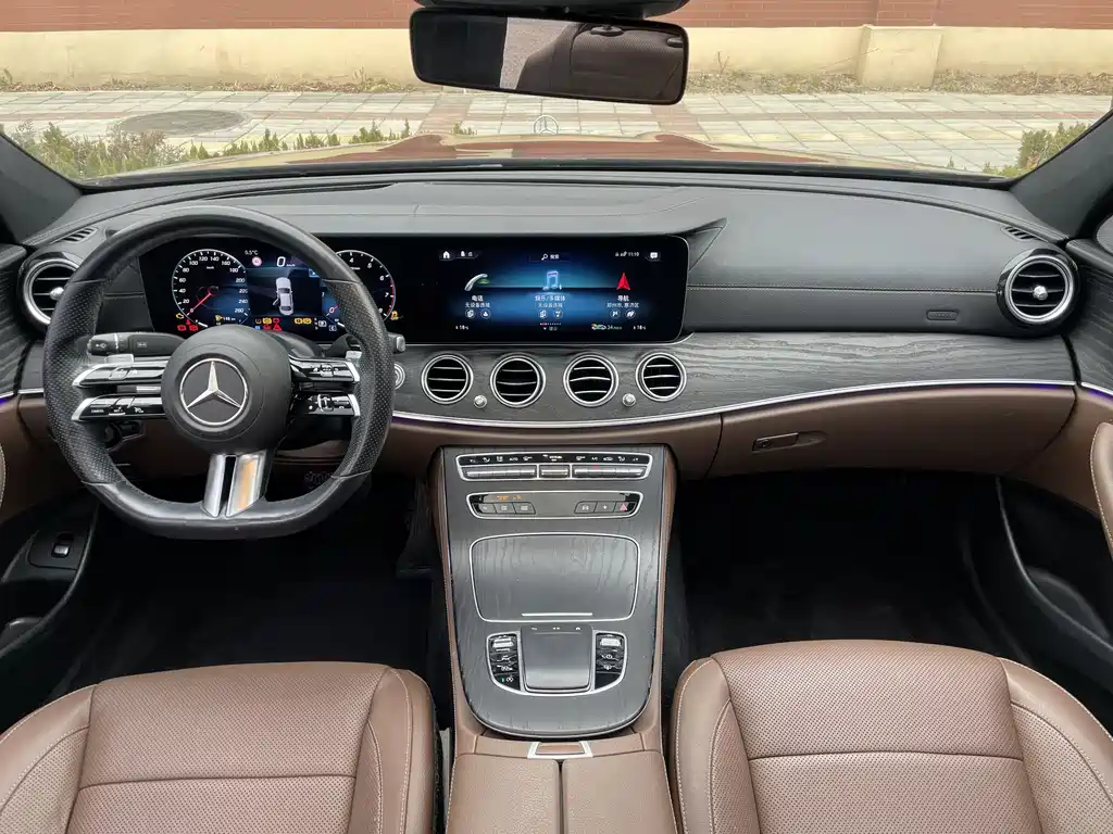 MERCEDES-BENZ E CLASS
