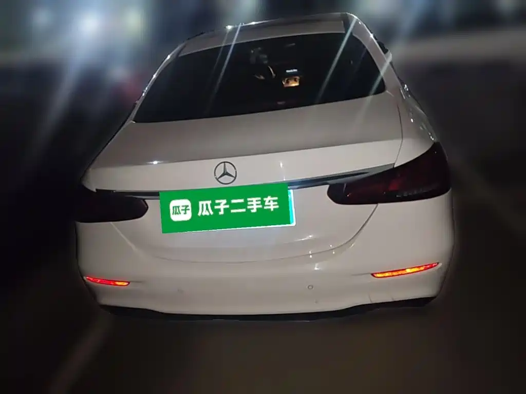Mercedes-Benz E-Class — миниатюра 8