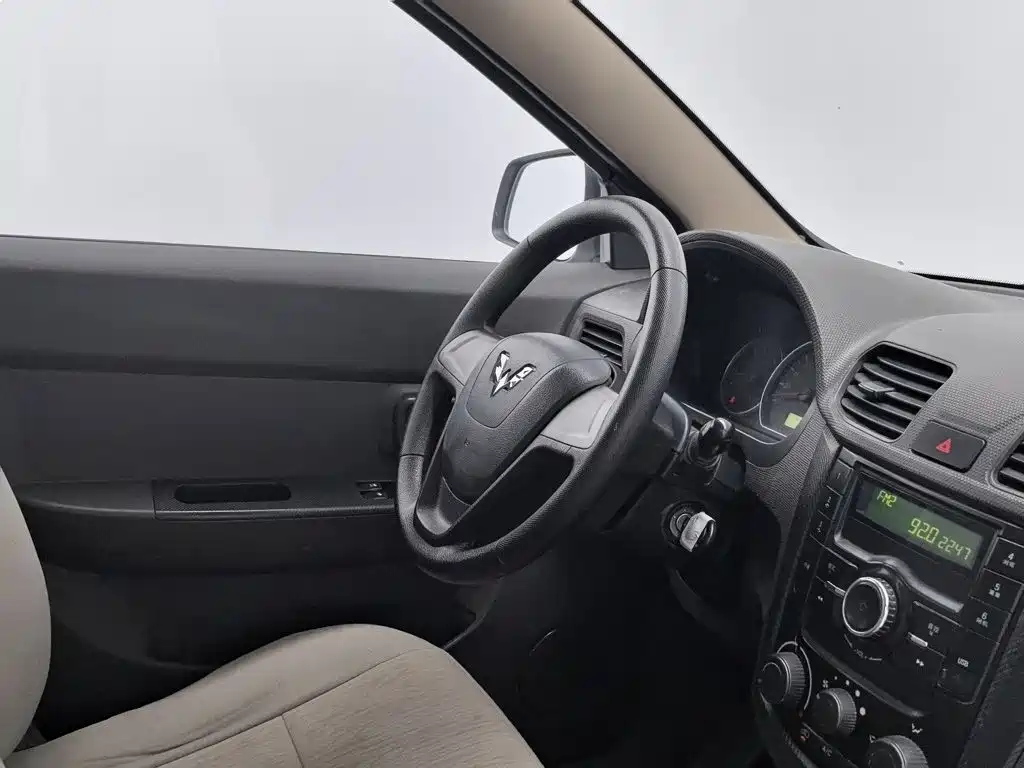 Wuling Hongguang — миниатюра 22