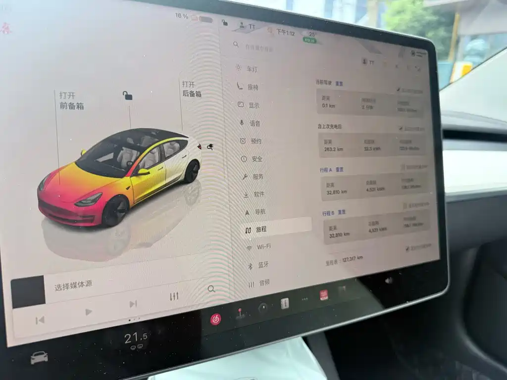 Tesla Model 3 — миниатюра 8