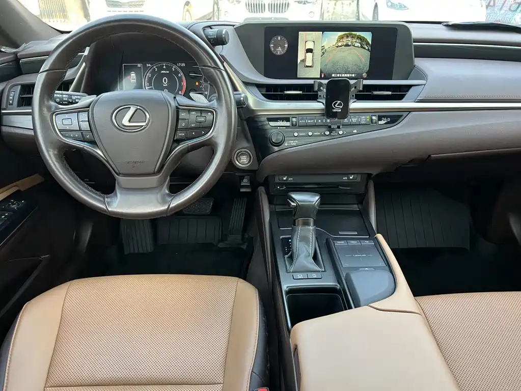 Lexus ES — миниатюра 5