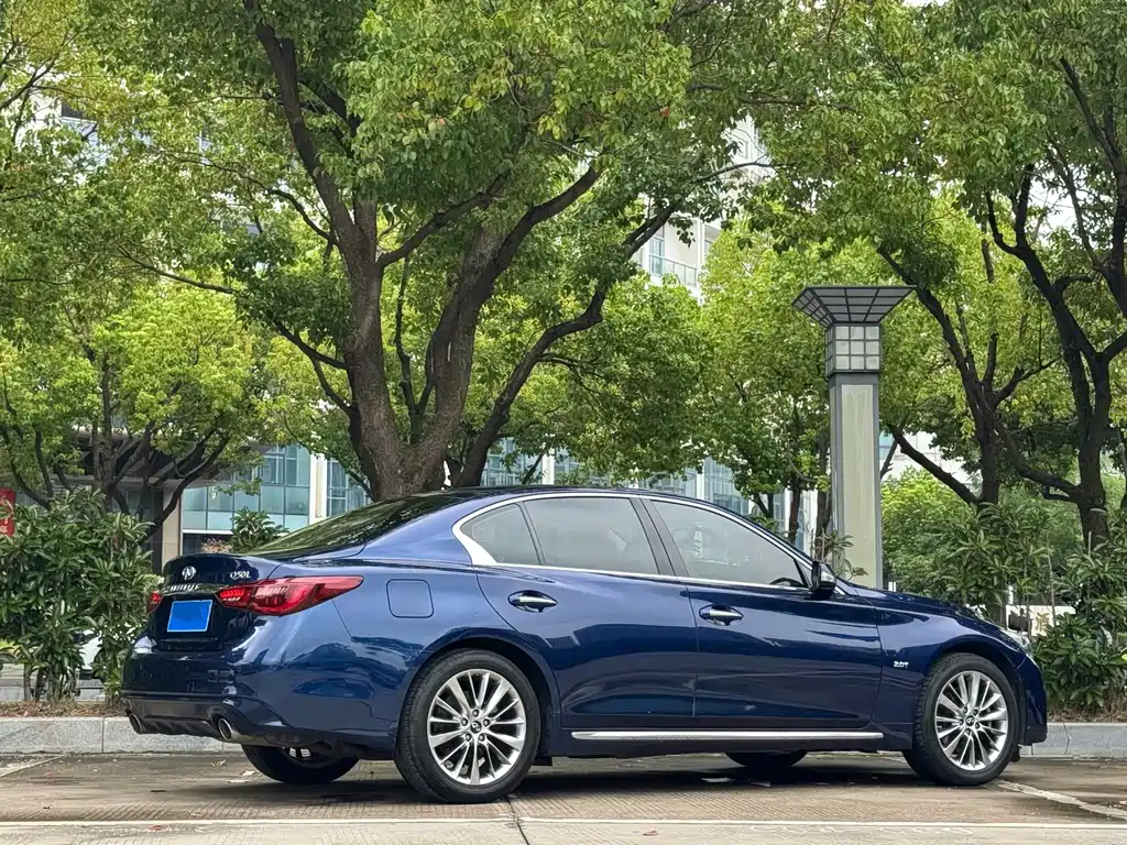 Infiniti Q50L — миниатюра 7