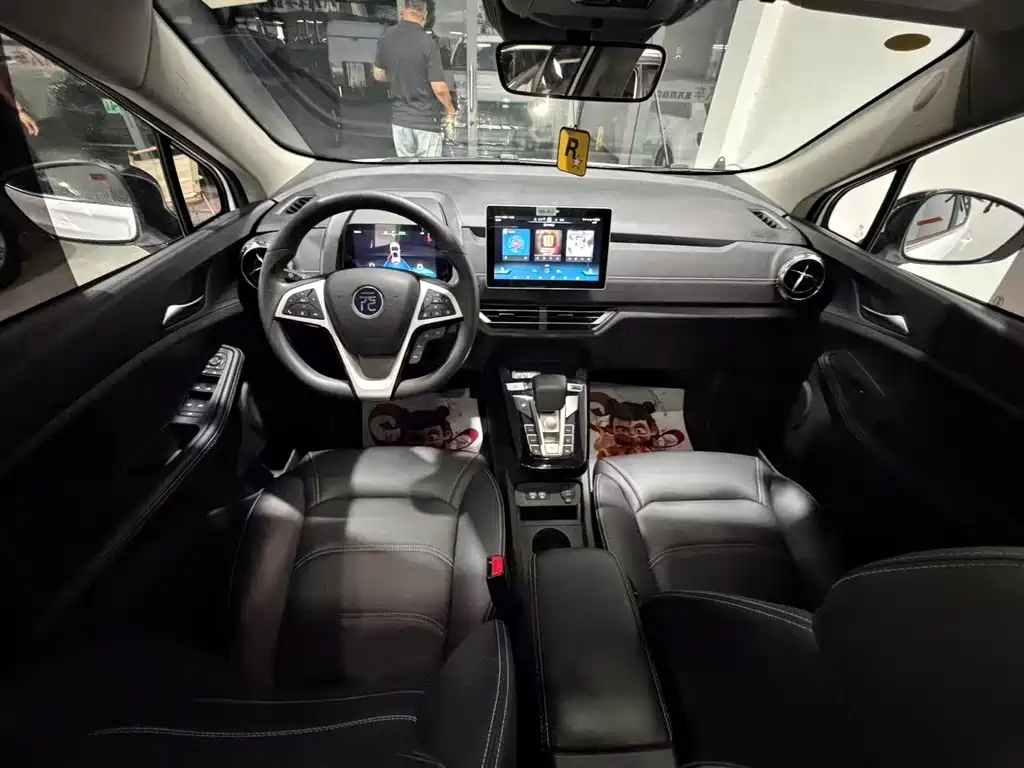 BYD Yuan EV — миниатюра 16