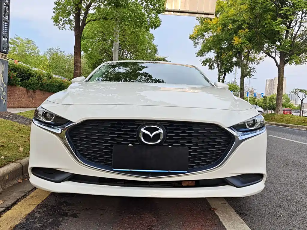 MAZDA  3 ANGKESAILA