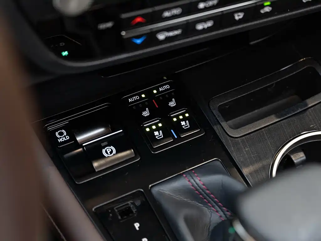 Lexus RX — миниатюра 19