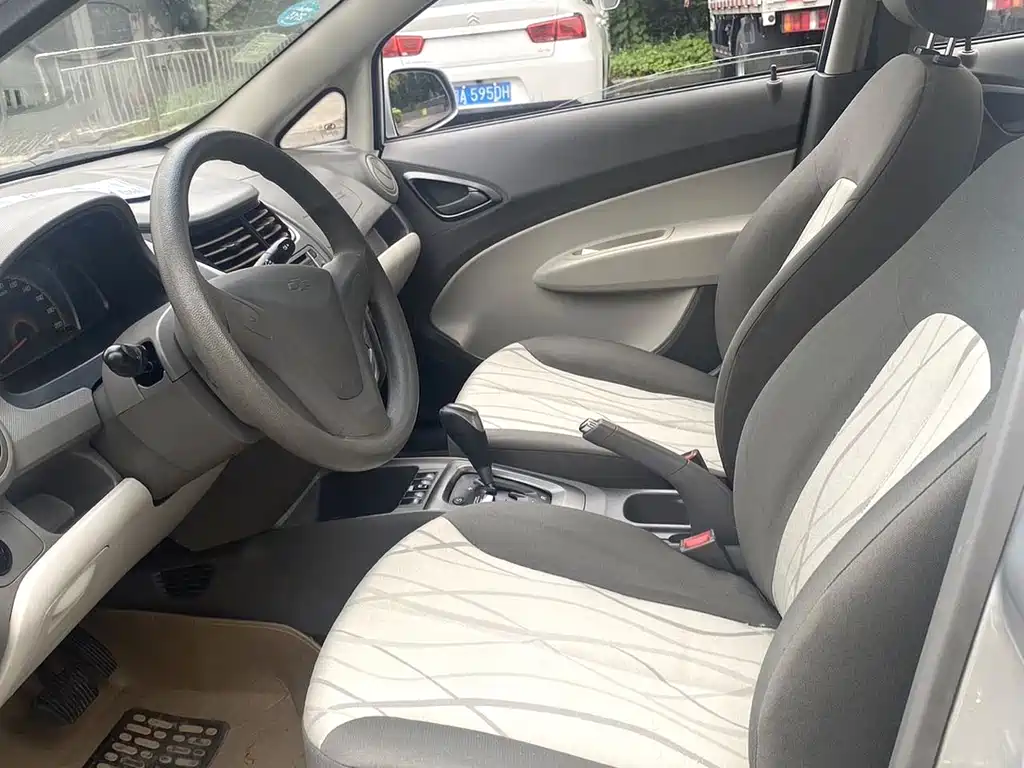 Chevrolet Sail — миниатюра 5