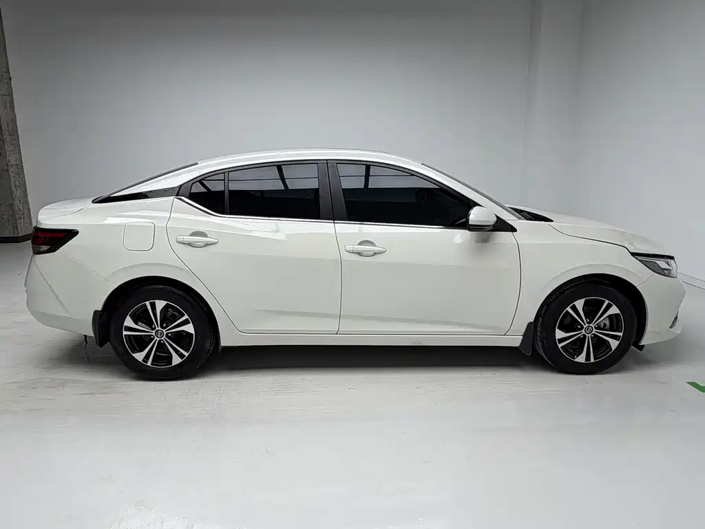 Nissan Sylphy 2022 1.6L XL CVT Enjoy