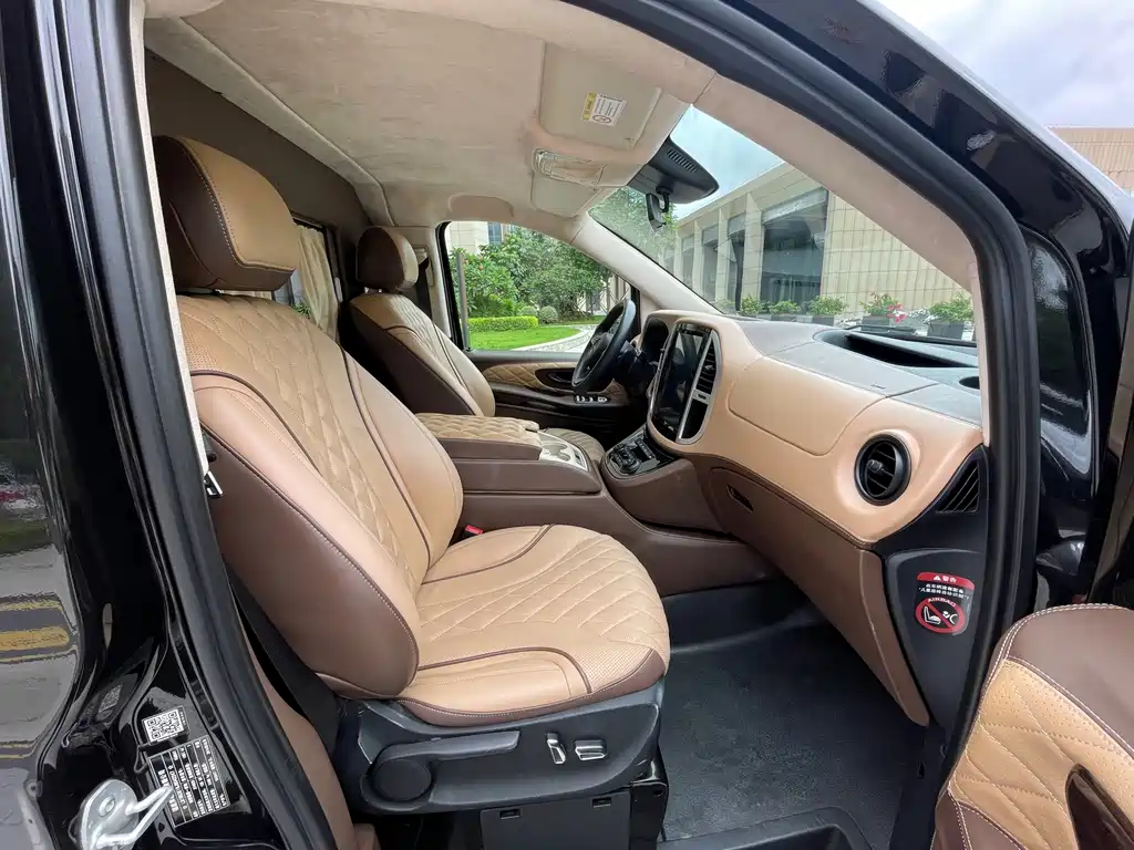 Mercedes-Benz Vito — миниатюра 14