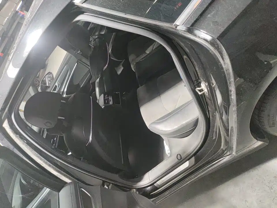 Audi A6L — миниатюра 7