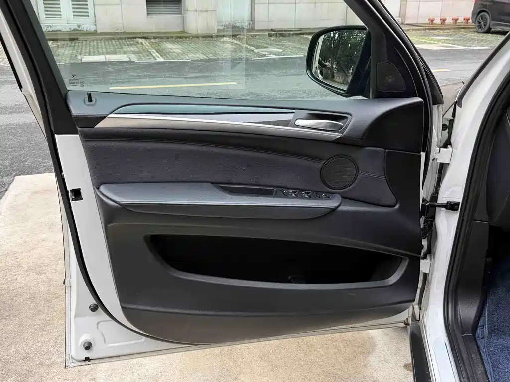 BMW X5 (Import) — миниатюра 7