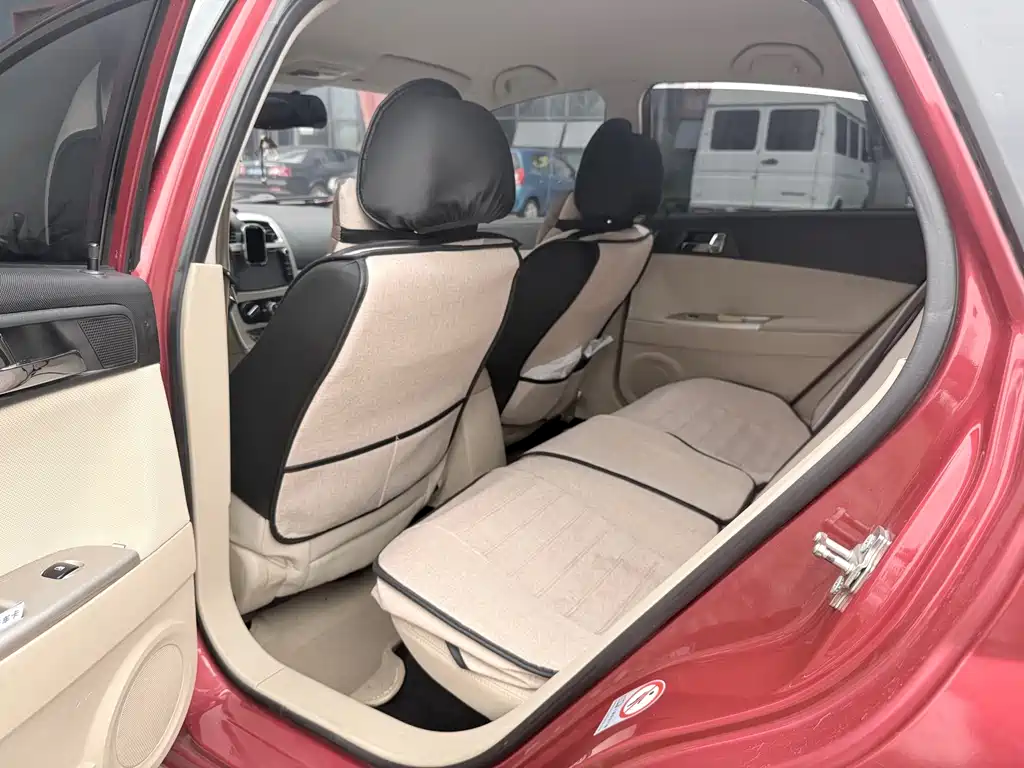 Zhonghua H330 — миниатюра 5