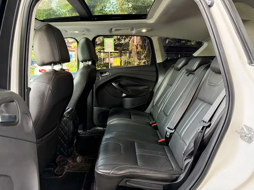 Ford Kuga — миниатюра 7