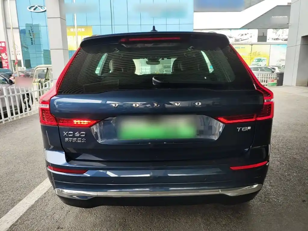 Volvo XC60 PHEV — миниатюра 6
