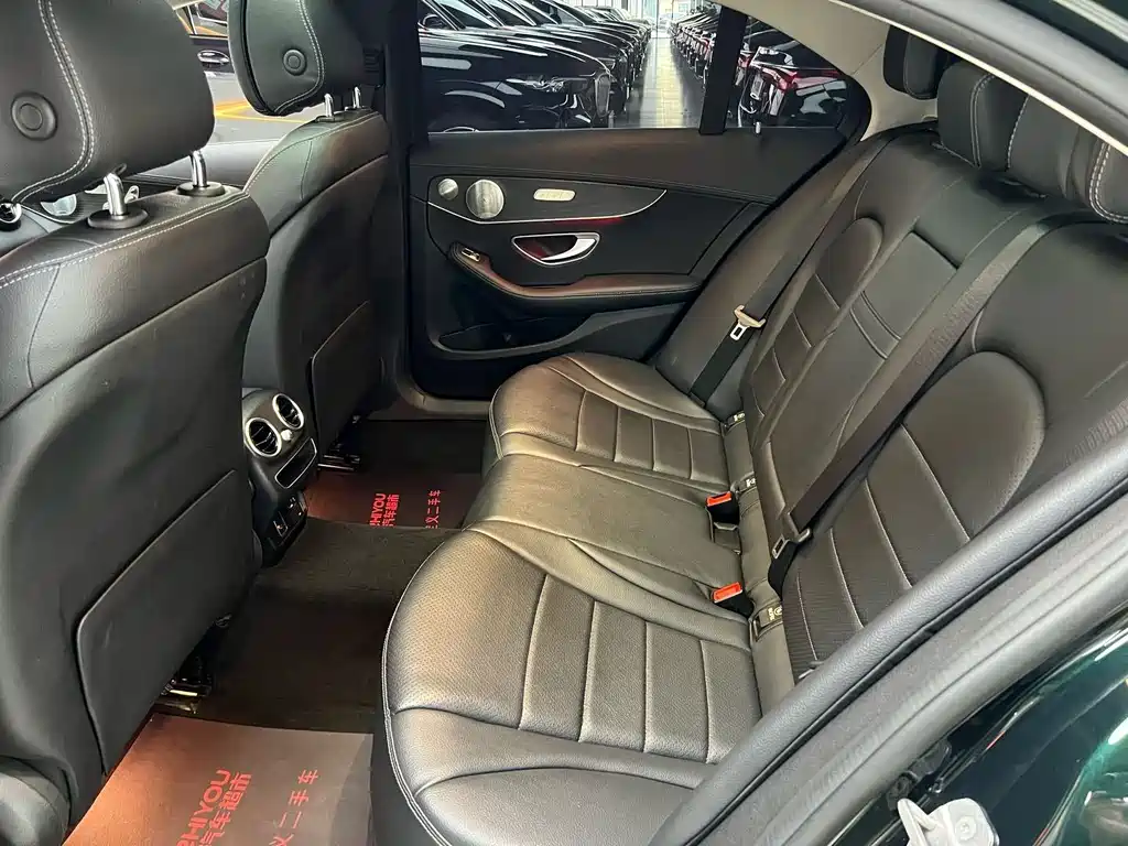 Mercedes-Benz C-Class — миниатюра 10