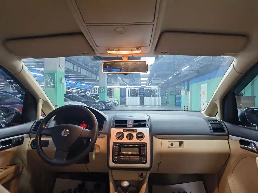 Volkswagen Touran — миниатюра 7
