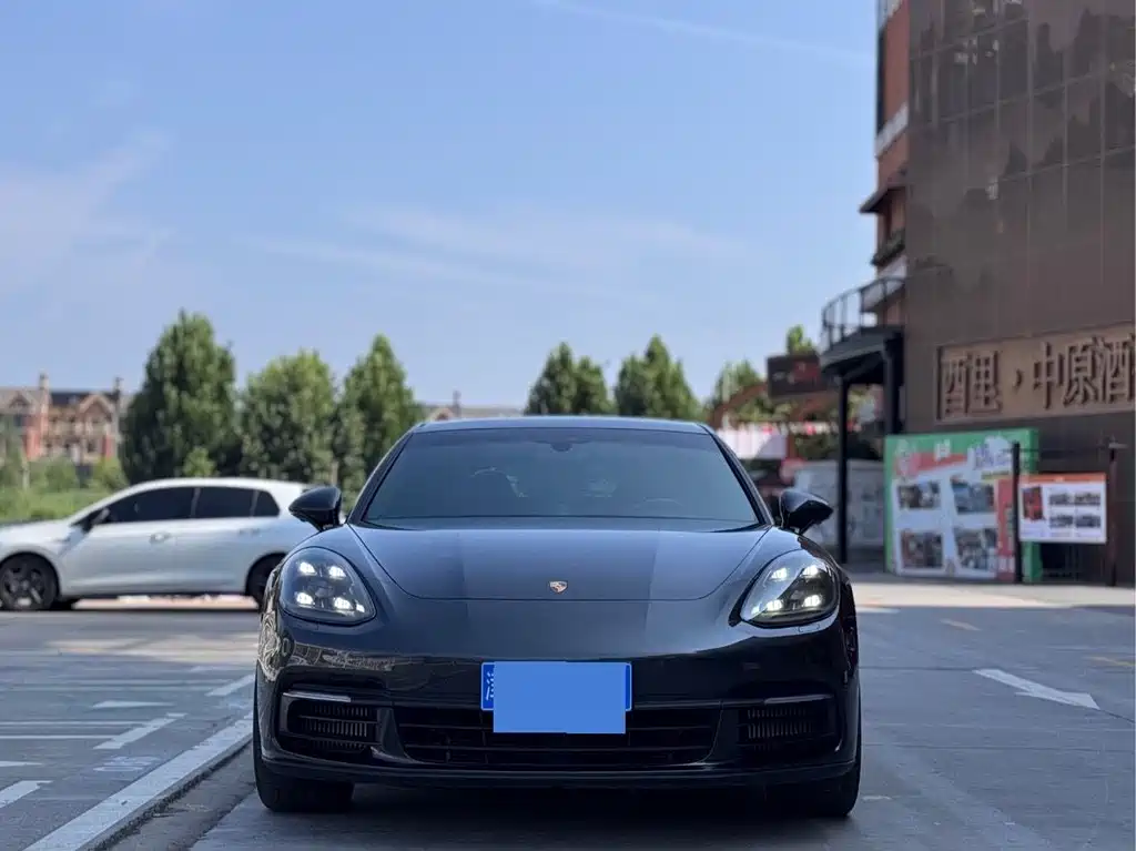 Porsche Panamera — миниатюра 2