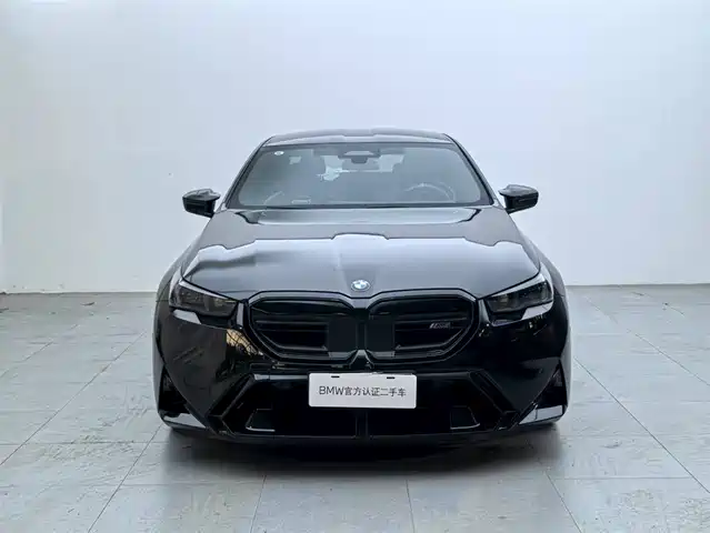BMW M5 PHEV