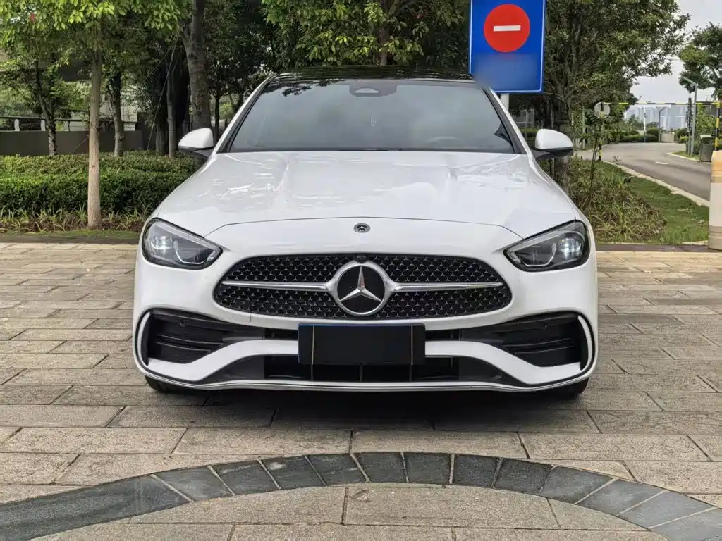Mercedes-Benz C-Class — миниатюра 12