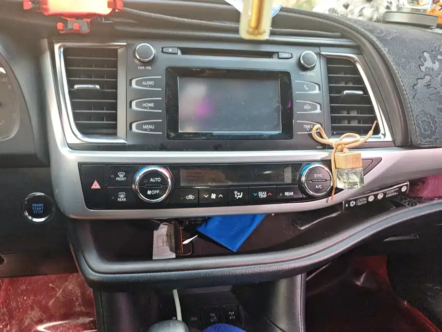 Toyota Highlander — миниатюра 13
