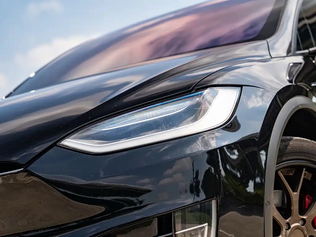 Tesla Model X — миниатюра 7