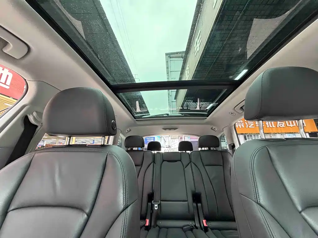 Audi Q7 — миниатюра 21