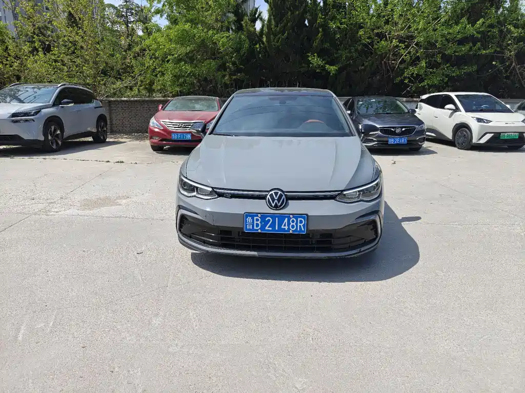 Volkswagen Golf 2022