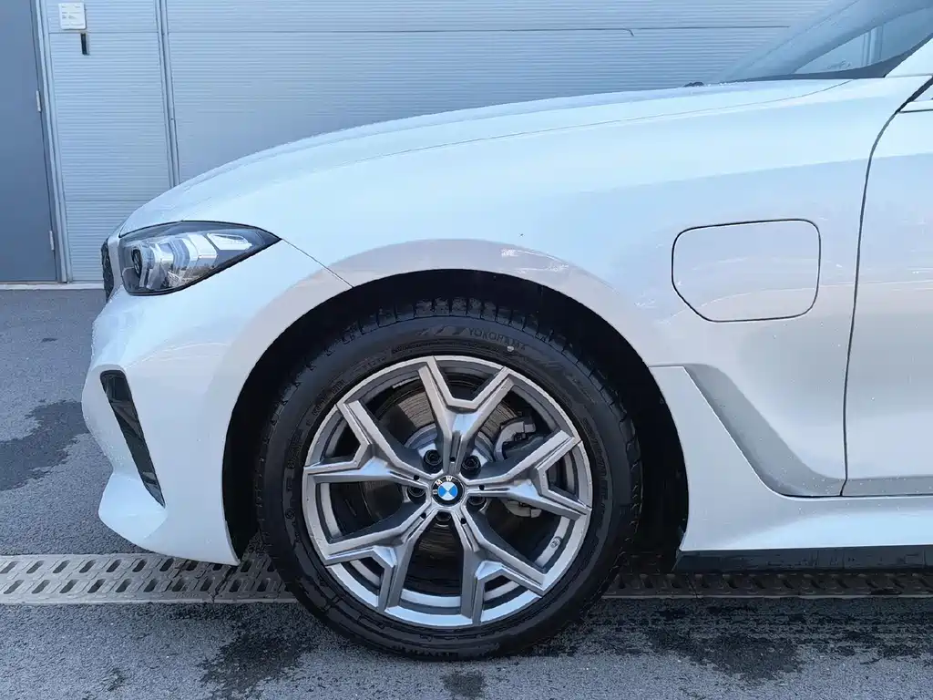 BMW i3 2025 eDrive 35 L