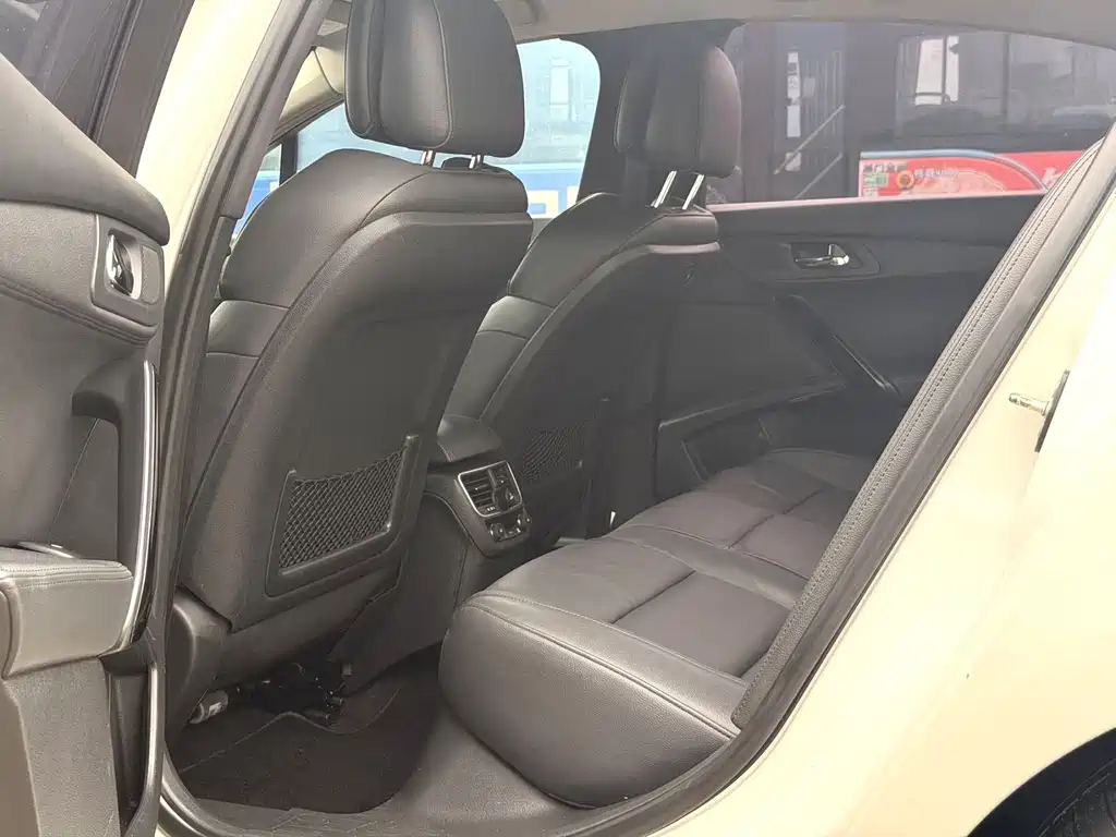 Peugeot 508 — миниатюра 5