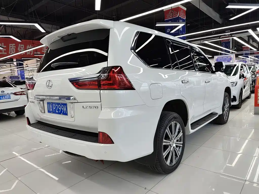 Lexus LX 2016 570 Luxury