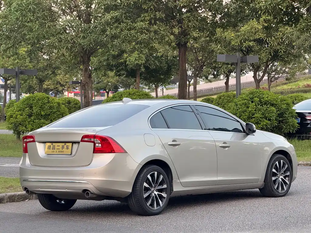 Volvo S60 — миниатюра 17