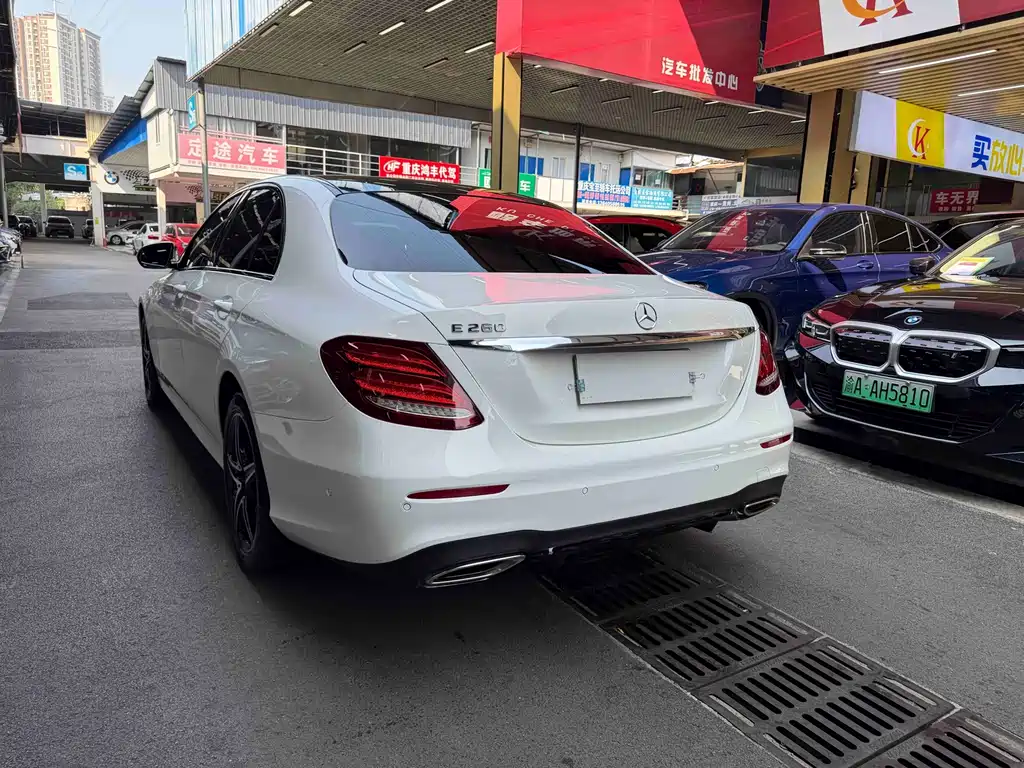 Mercedes-Benz E-Class (Import) — миниатюра 6