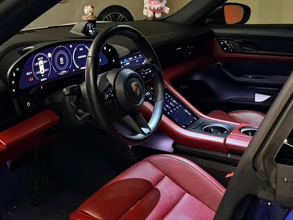 Porsche Taycan — миниатюра 11
