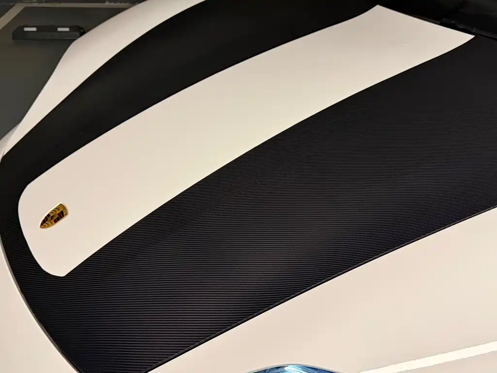 Porsche Taycan — миниатюра 16