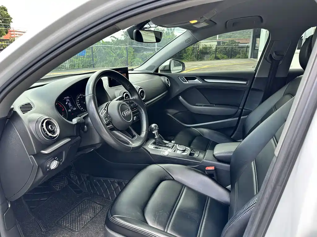 Audi A3 - фото 4