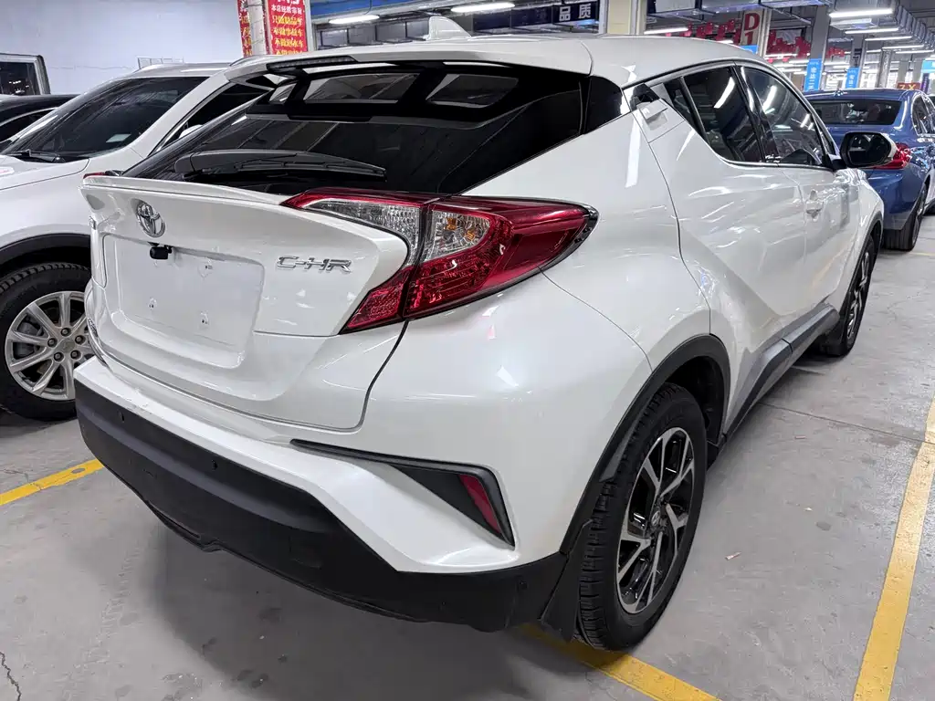 Toyota C-HR — миниатюра 19