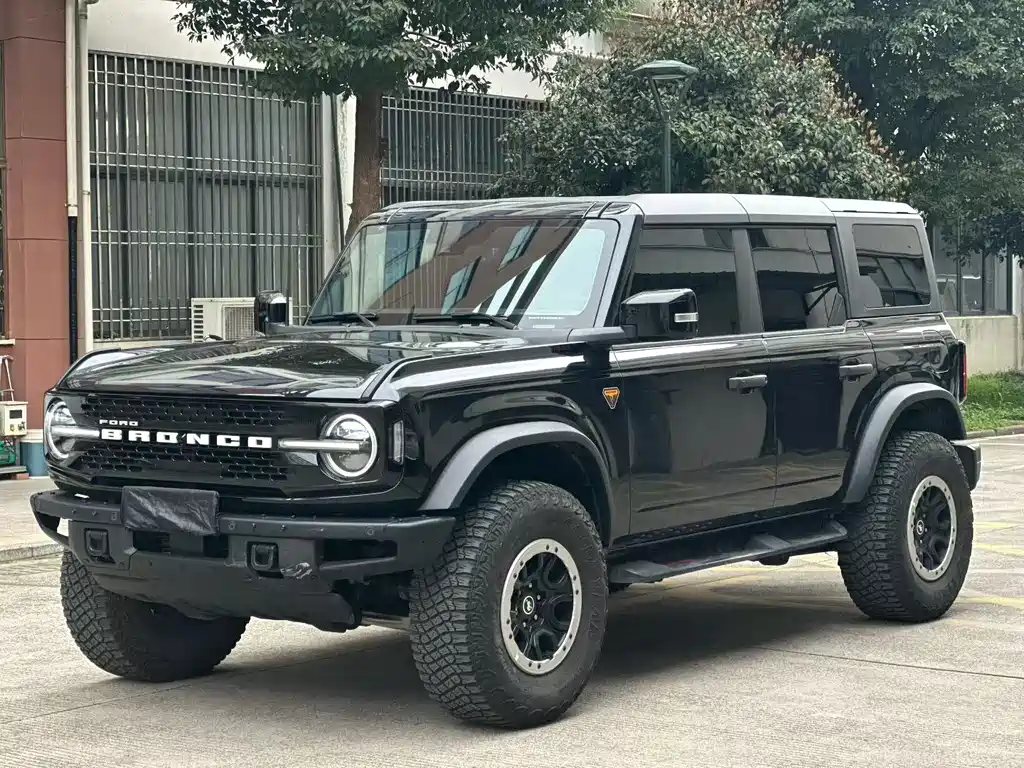 Ford Bronco 2024