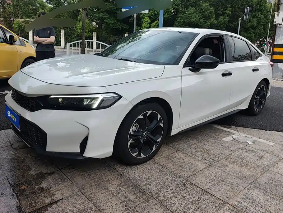 思域 2025款 240TURBO CVT 智趣Pro 2025