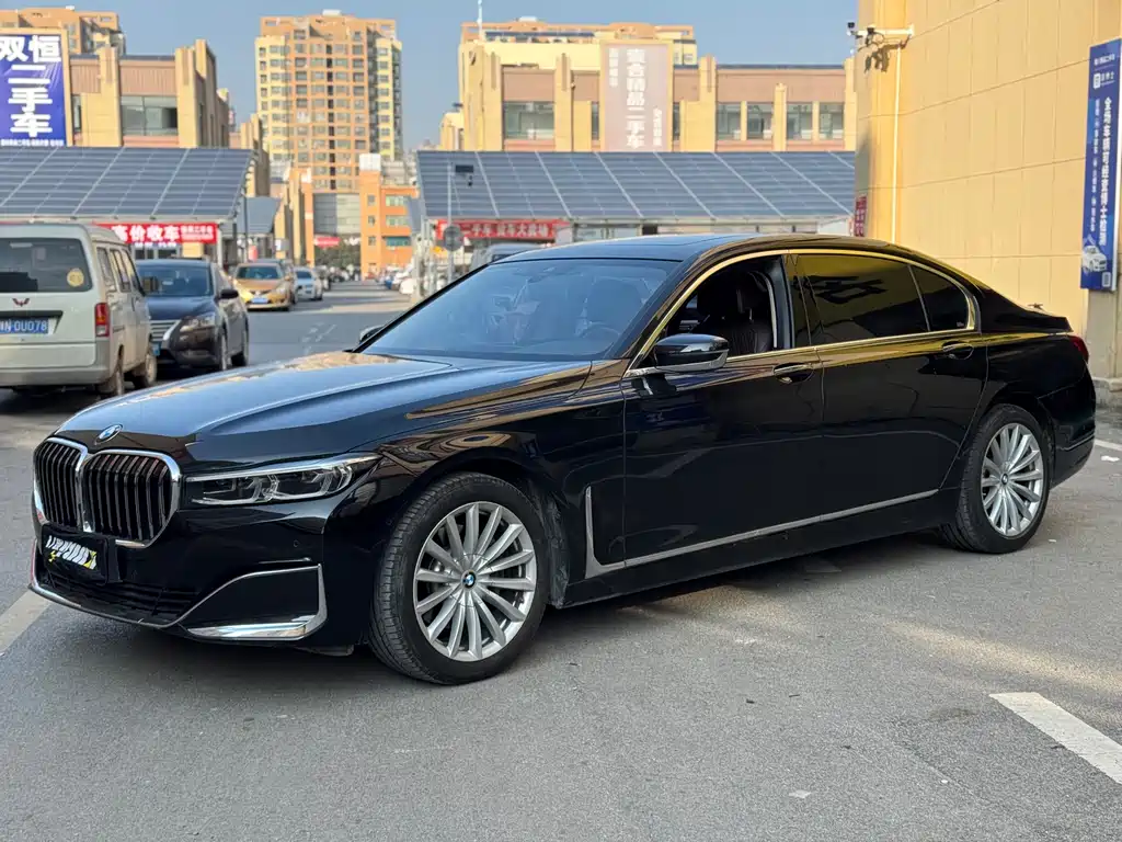 BMW 7 SERIES
