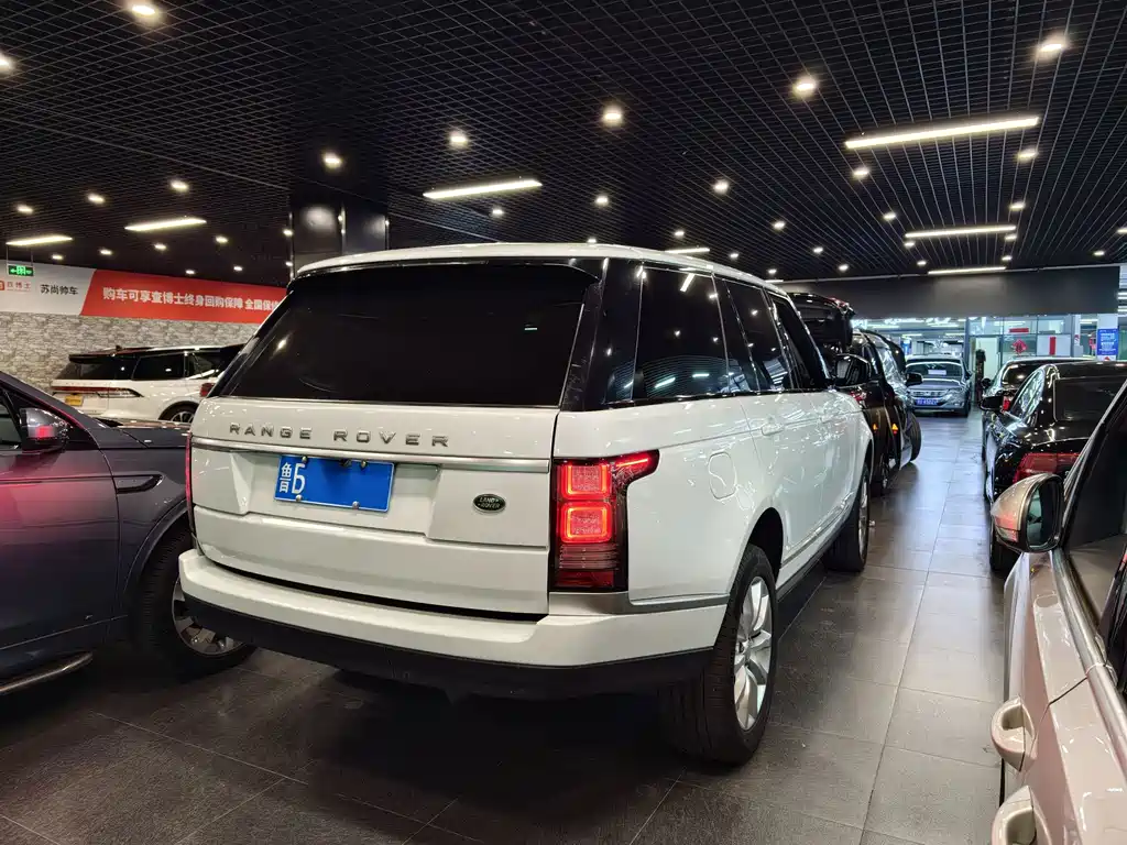 Land Rover Range Rover — миниатюра 4