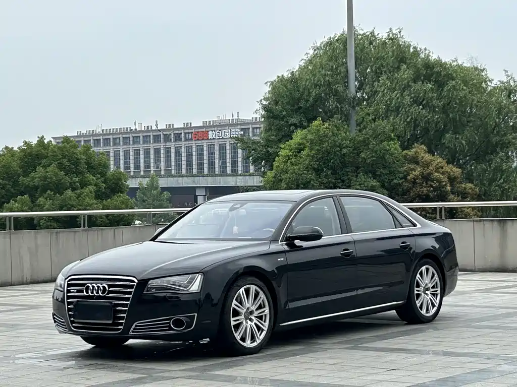 Audi A8 2013 A8L 6.3 FSI W12 quattro