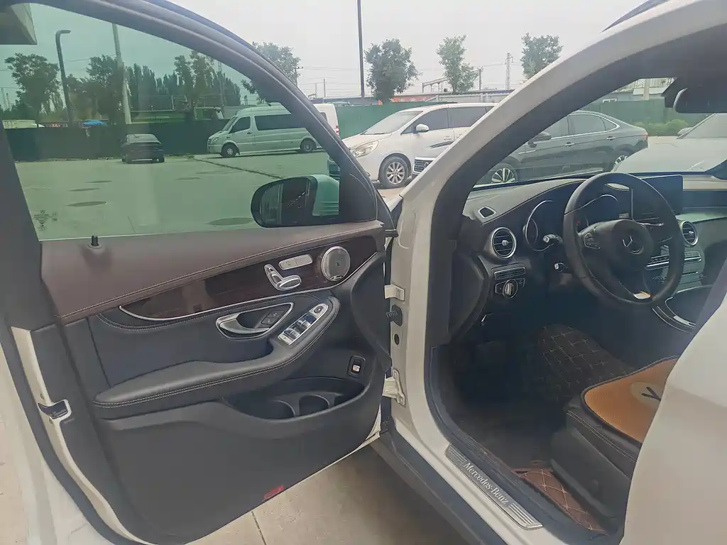 Mercedes-Benz GLC 2019 GLC 260 4MATIC