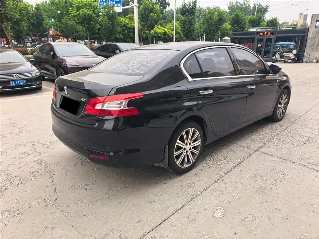 Peugeot 408 1.2T Auto Luxury Edition, фото 15