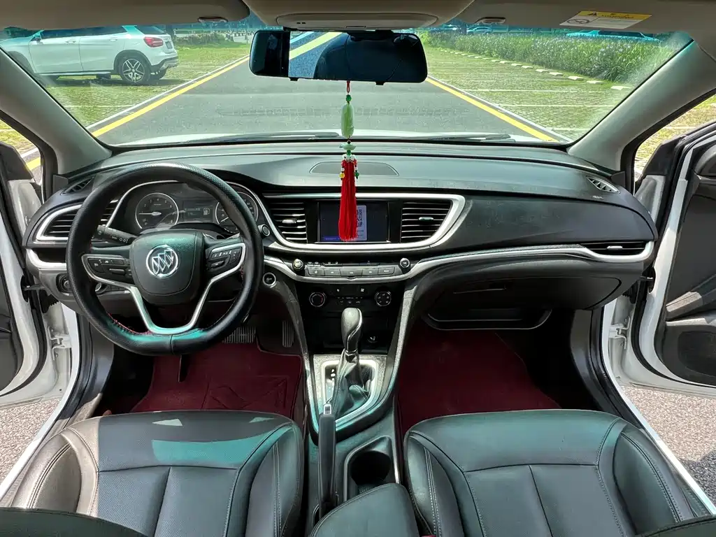 Buick Excelle — миниатюра 9